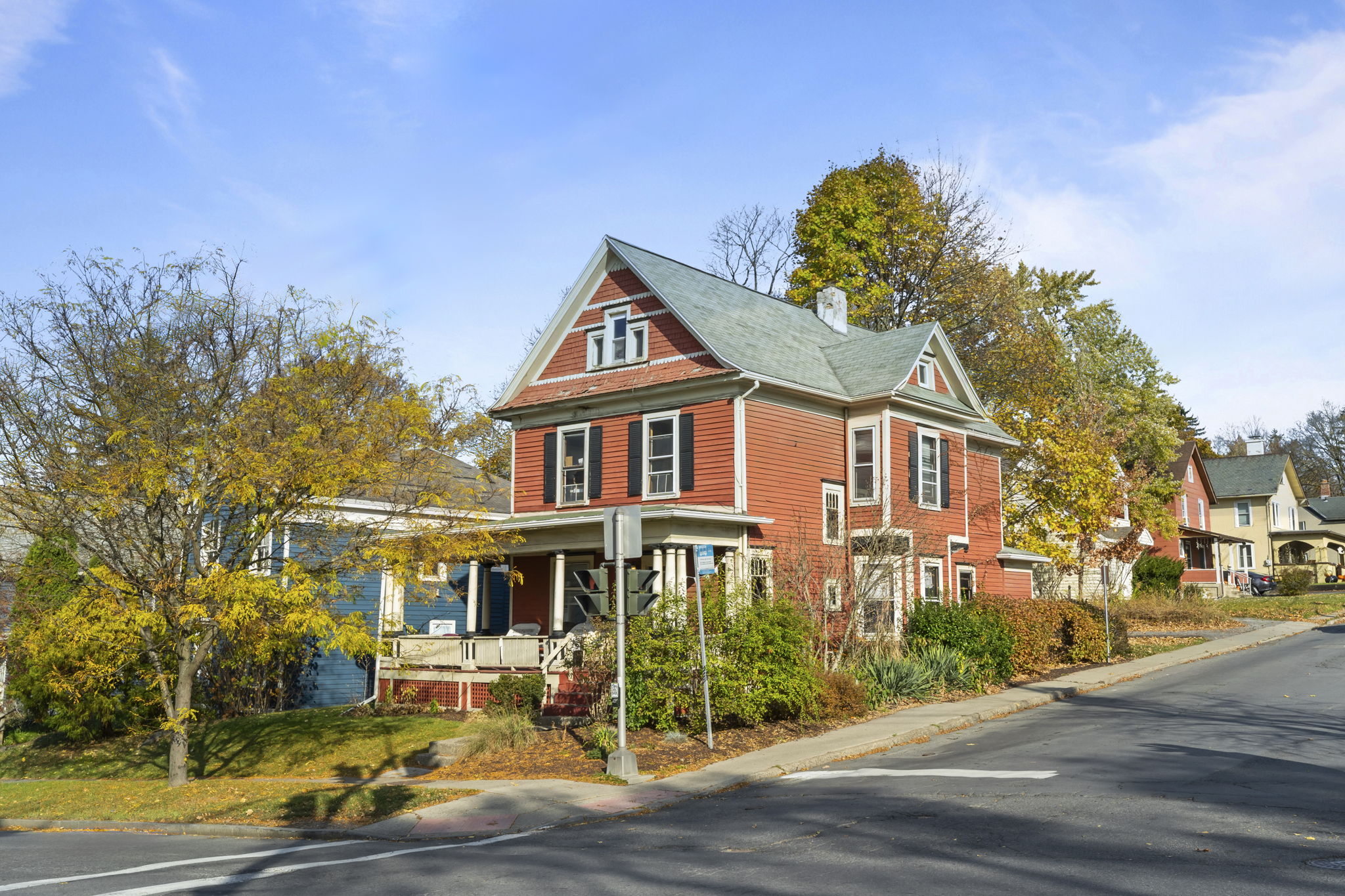 Property main image